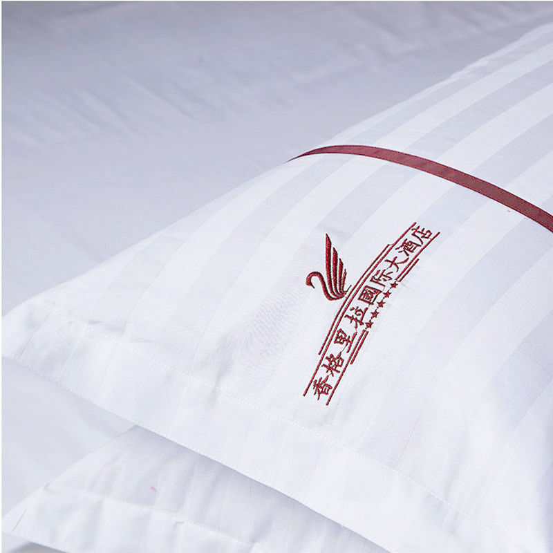 Good Quality Professional Soft White Polycotton Hotel California King Bedding