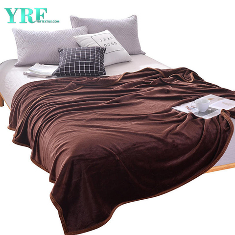 Easy to Carry Mink Blanket Polyester Dyed Plain Very Soft For Spring and Autumn